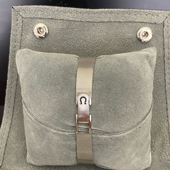 Vintage Omega Ladies Diamond Luxury Watch - Picture 3 of 7